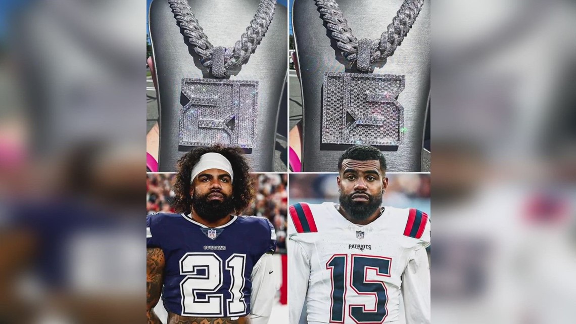 Ezekiel Elliott shows off jersey numbers on reversible chain - ESPN