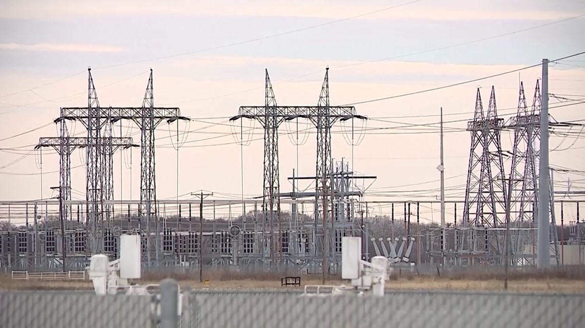 Here are the latest North Texas power outage numbers and Oncor map