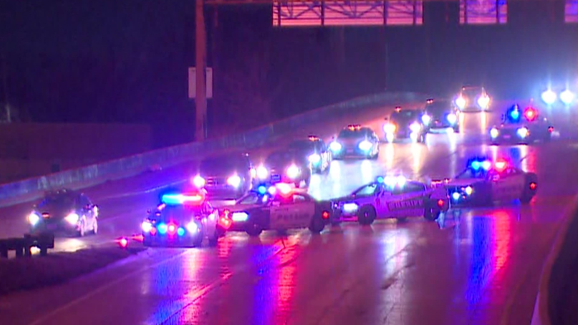 Dallas, Texas crash on I-30: Man killed after falling to highway | wfaa.com