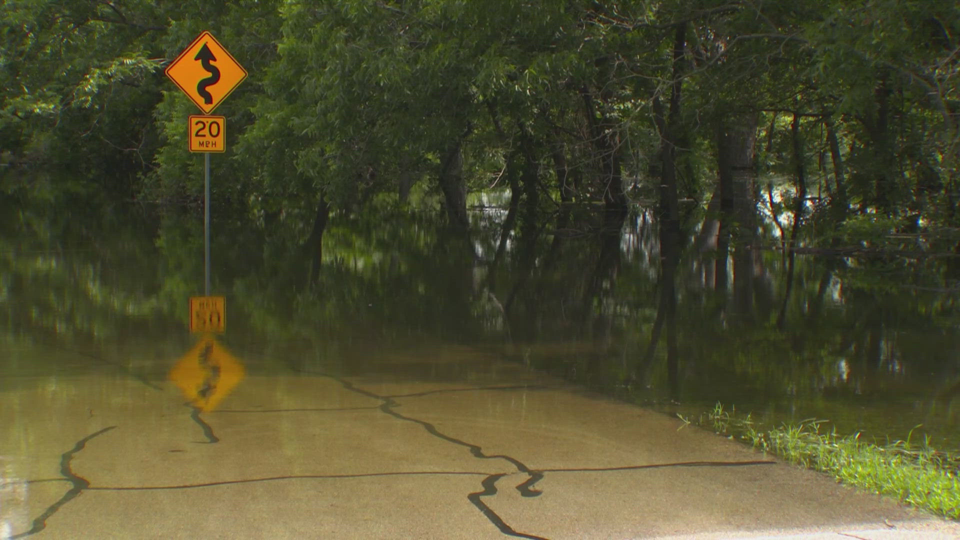 Both of the parks are located off of Lake Grapevine.