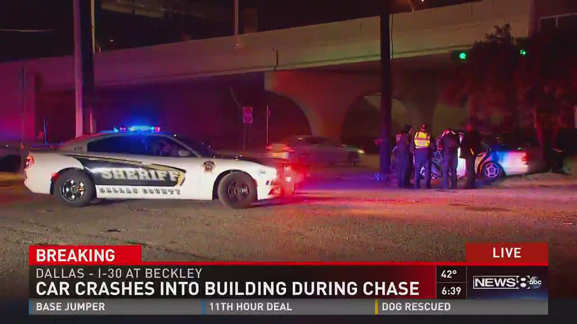 Chase suspect dies after crashing into Dallas building | wfaa.com