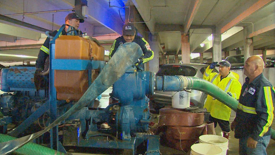 Flooding leaves vehicles underwater at Dallas Love Field parking garage