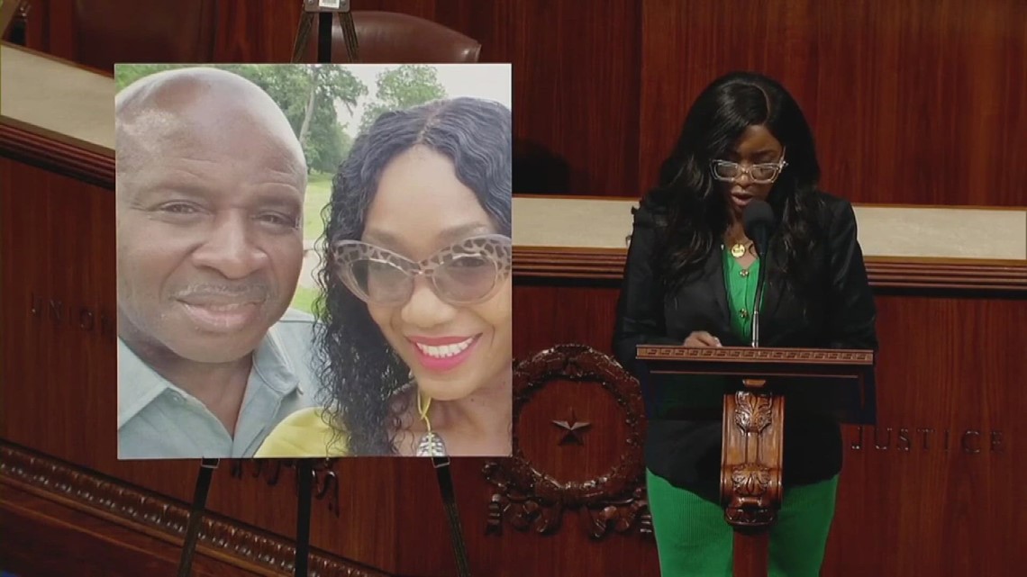 Texas Congresswoman Jasmine Crockett demand USPS make immediate changes