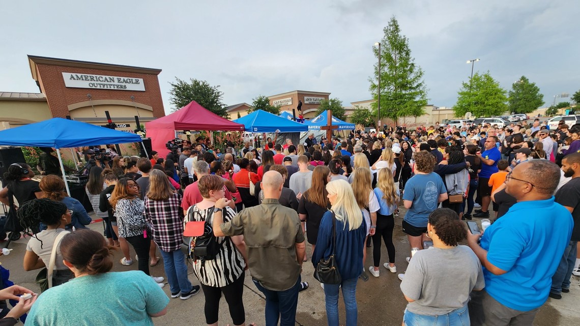 Allen Mall Shooting: Hundreds Attend Vigil For Victims | Wfaa.com