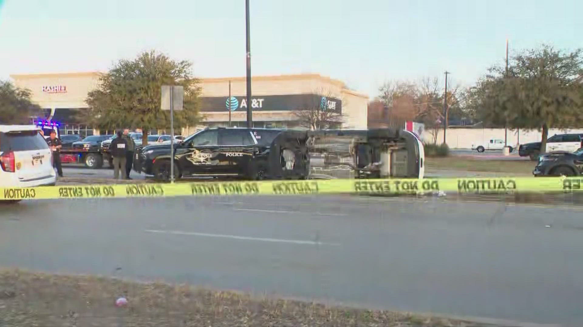 5 people in custody after hour-long police chase ends in Fort Worth ...