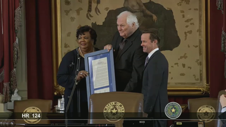 Watch: Texas House honors WFAA great Dale Hansen following retirement