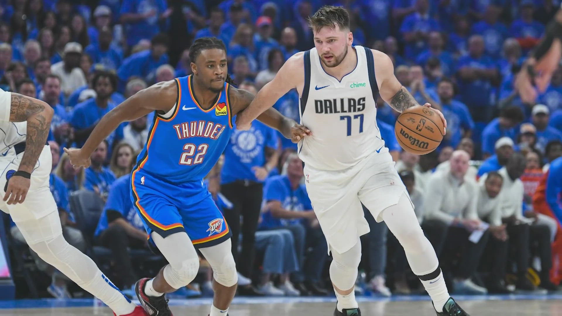 Even though he's behind the rousing rendition of a song so synonymous with Luka… he performed it live at the American Airlines Center.