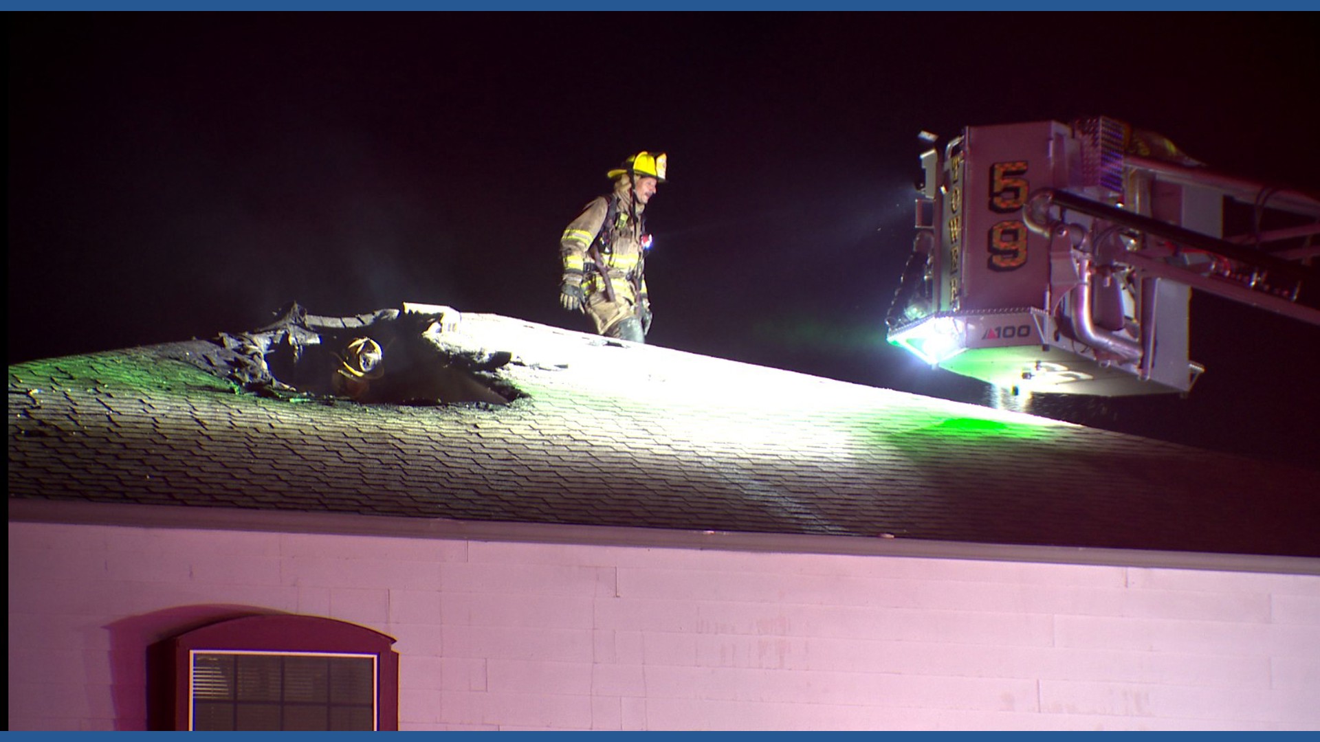 Several displaced after fire at apartment complex in Dallas, officials ...