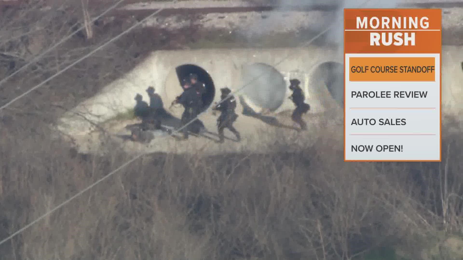 Suspect arrested after hourslong standoff at Dallas golf course