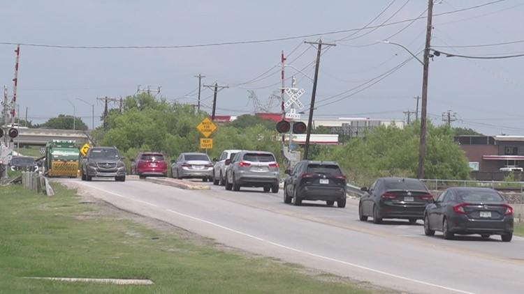 New overpass at Bonds Ranch Road being built in effort to eliminate traffic delays, Fort Worth officials say