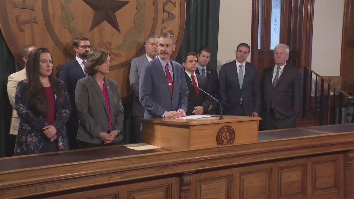 Group of Texas state representatives chosen to lead prosecution in Ken Paxton Senate trial