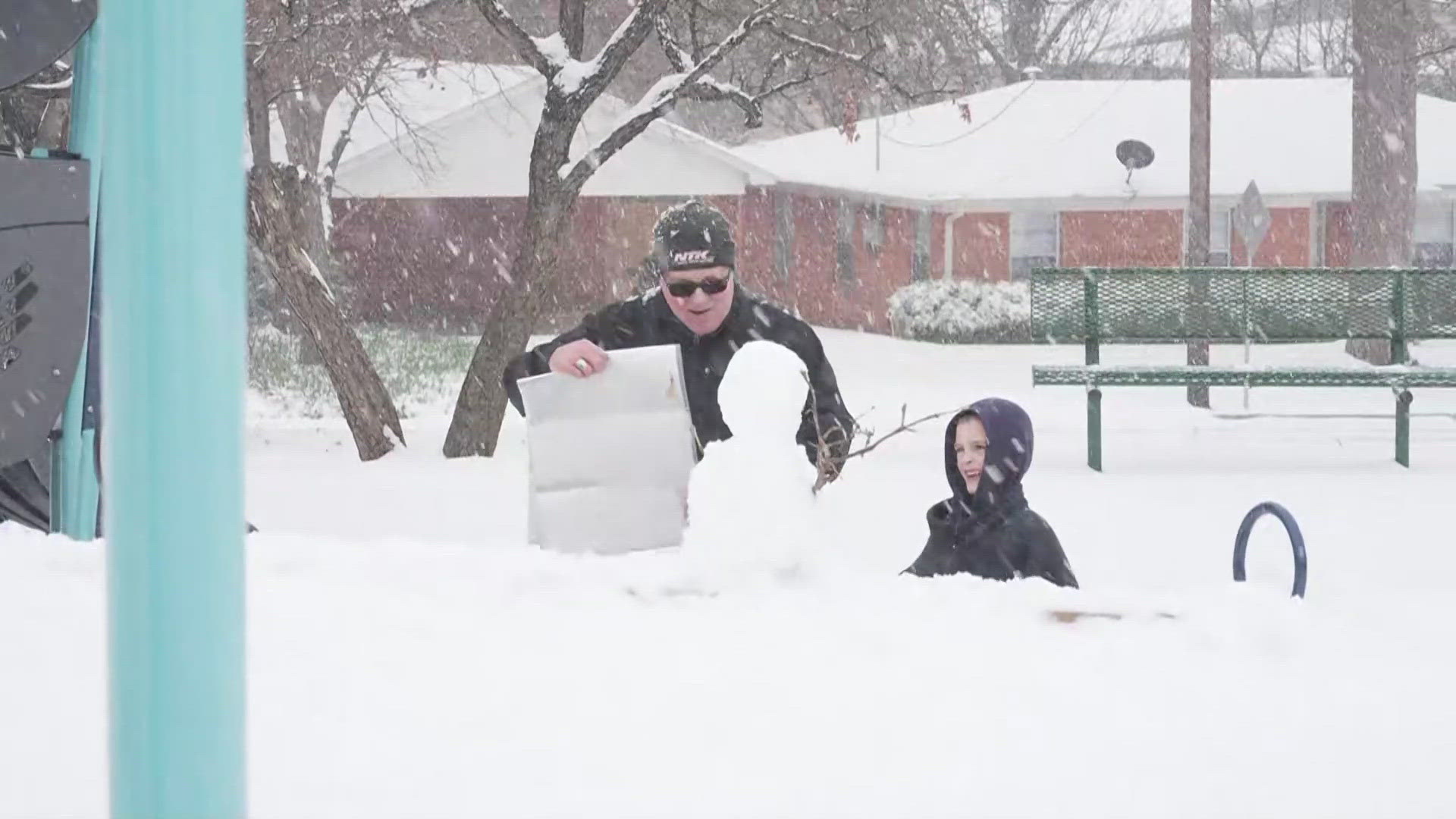 Snow and sleet are falling in North Texas.