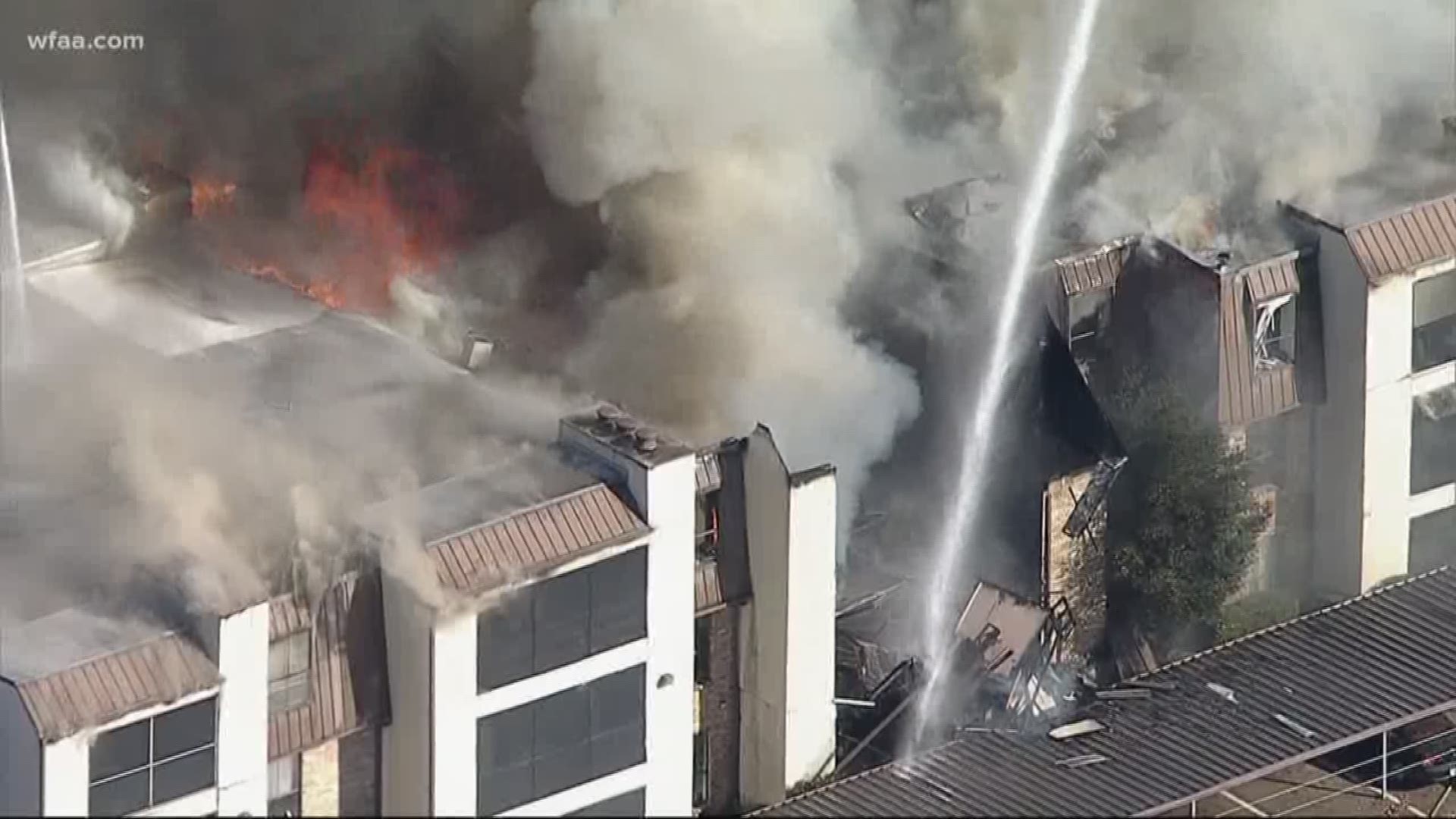 Fire destroys northeast Dallas condo building