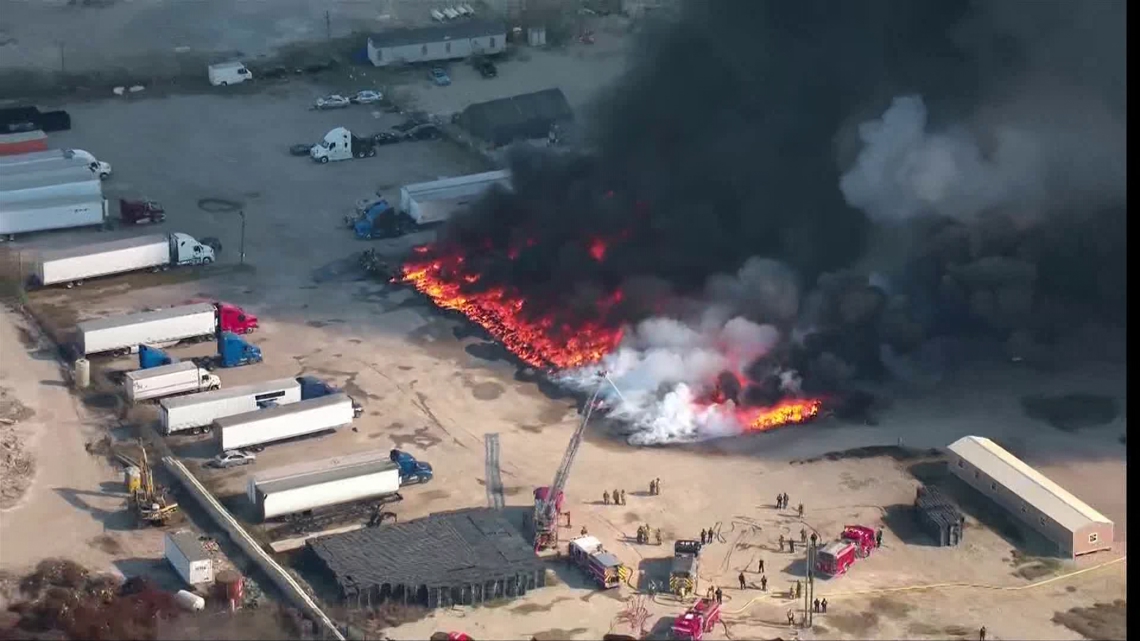 Fire near I-45 in Dallas County: latest updates | wfaa.com