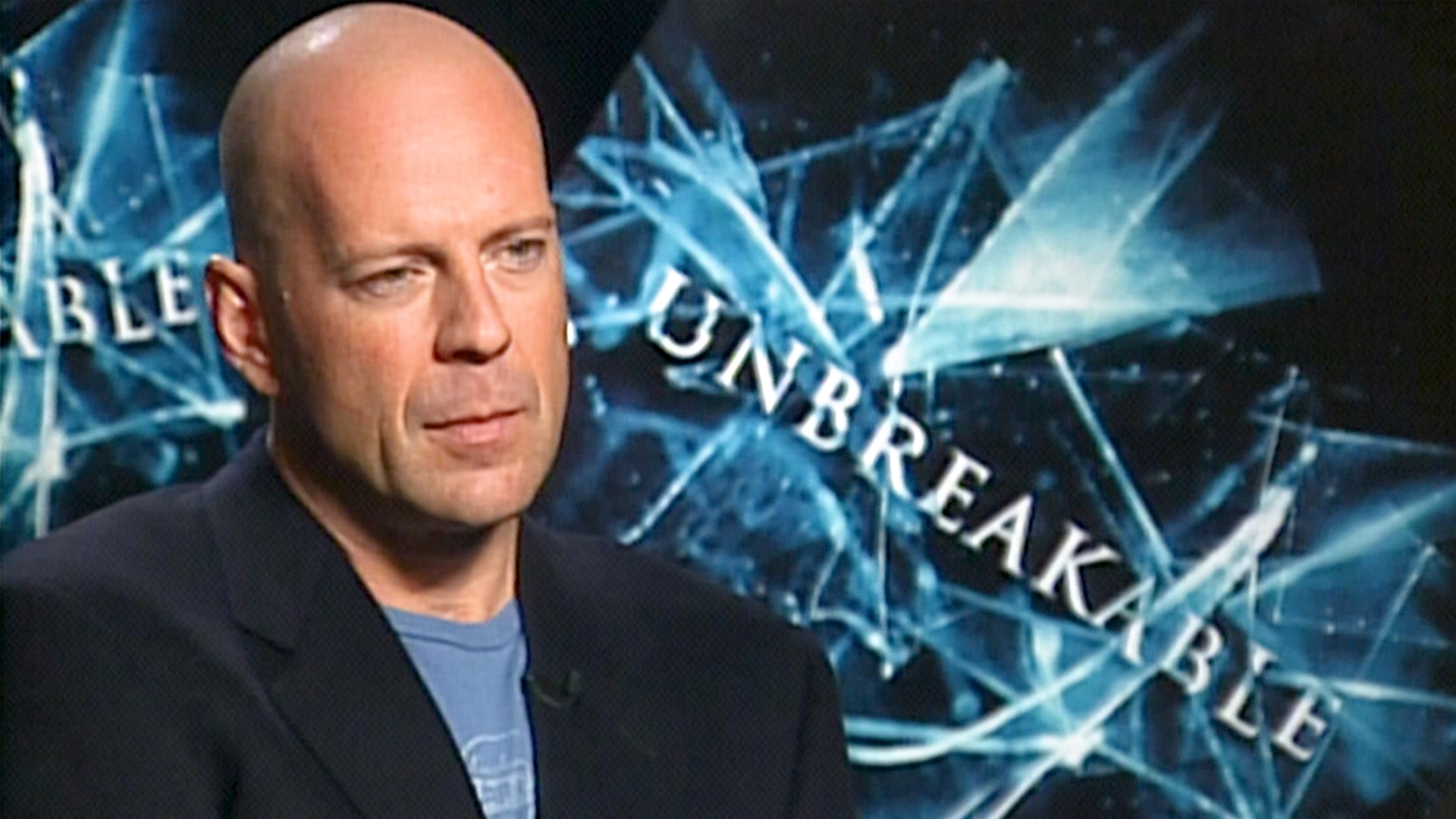 Bruce Willis talks about playing David Dunn in the 2000 film ...