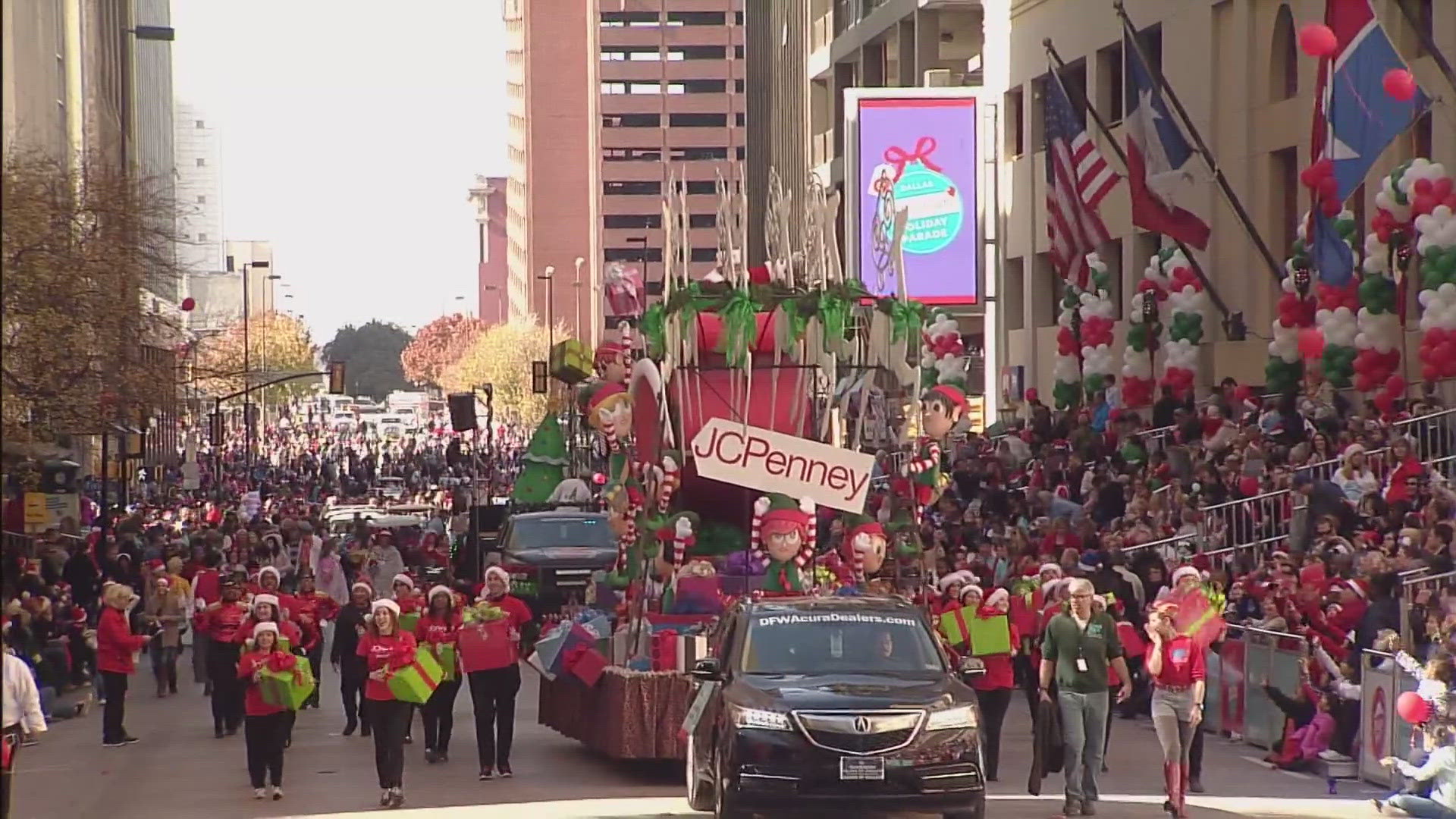 The event will feature appearances from Peppa Pig, the Dallas Cowboys cheerleaders and Santa Claus.