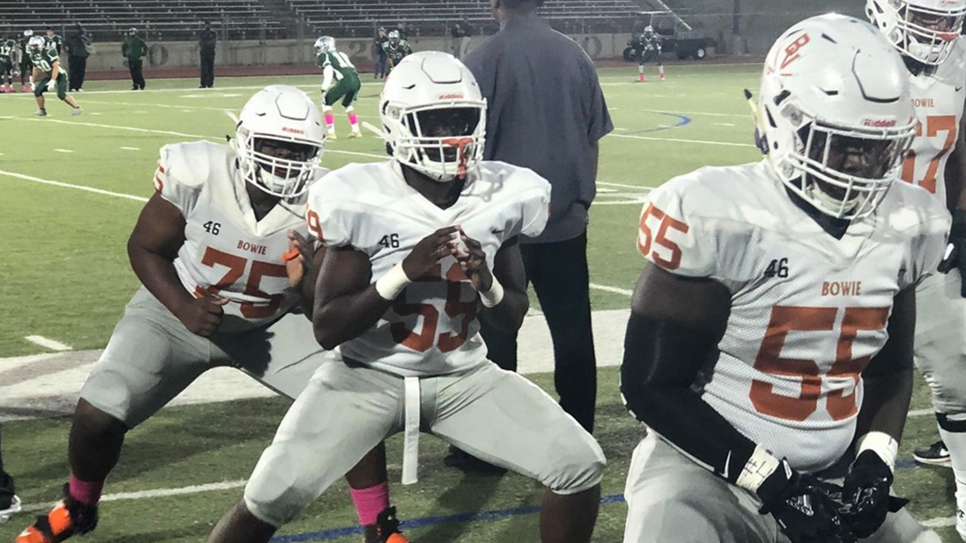 Arlington Bowie football team honors slain player with defining win