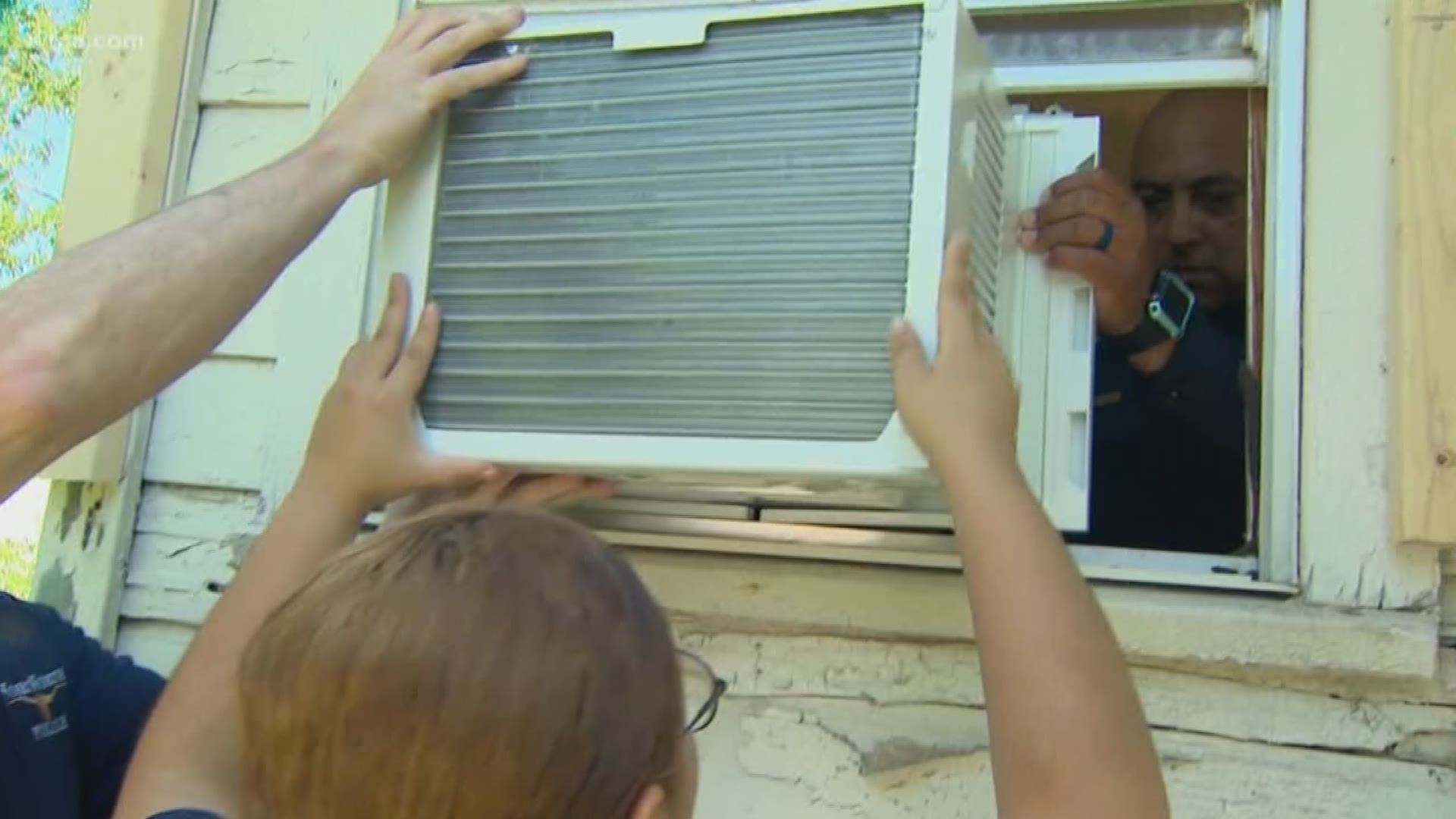 As temperatures continue to hover in the triple digits, some groups are opening cooling stations and donating air conditioners to help people cool off.