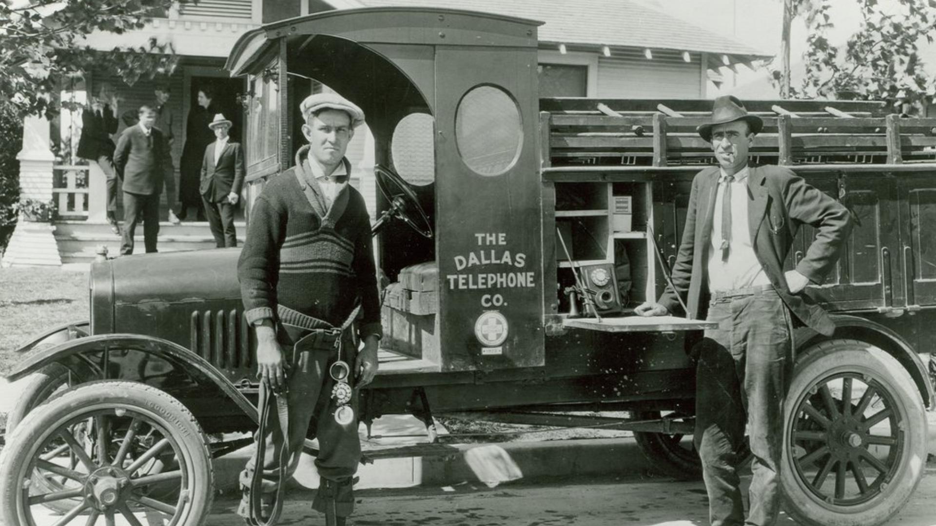 AT&T celebrates 150th anniversary of telephone's invention with pop-up ...