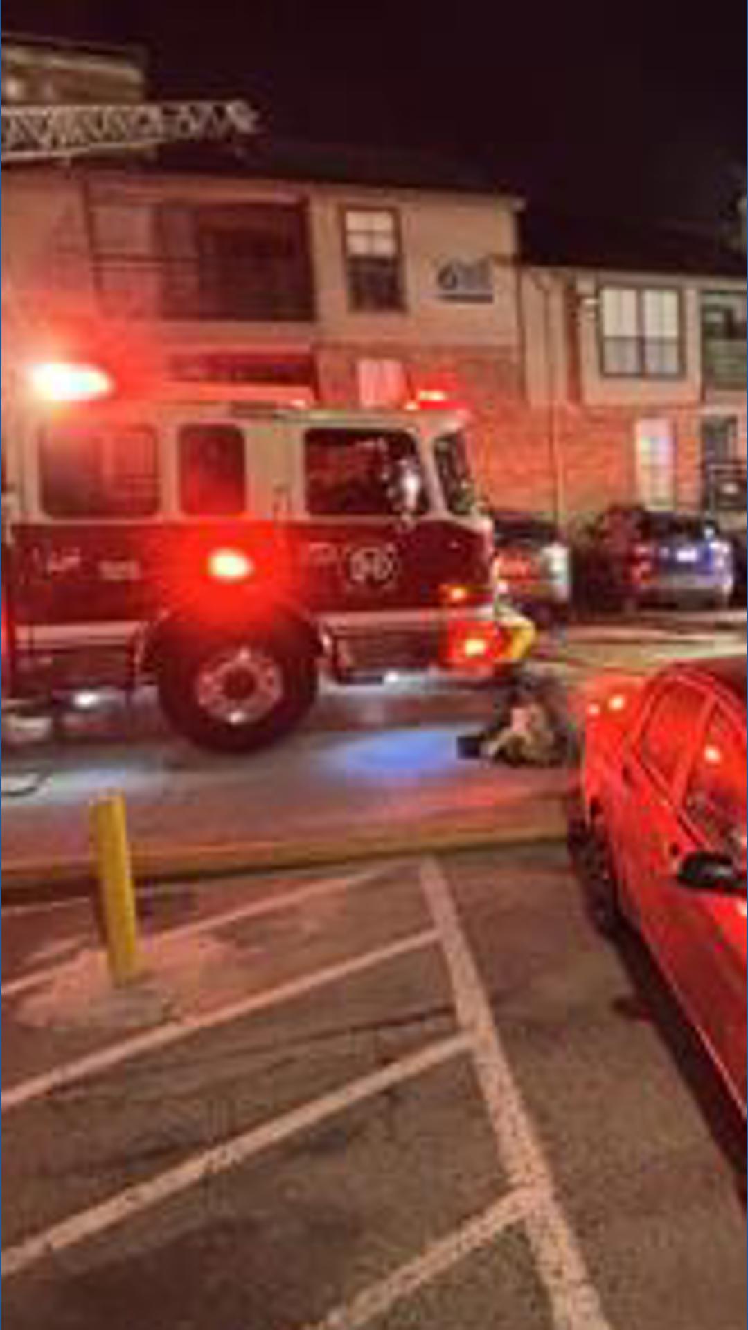 32 residents displaced in overnight apartment fire in Dallas, officials ...