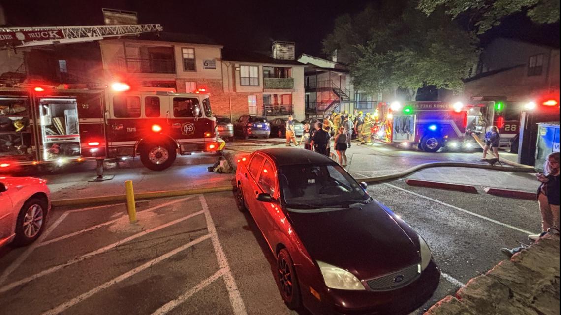 32 residents displaced in overnight apartment fire in Dallas, officials ...