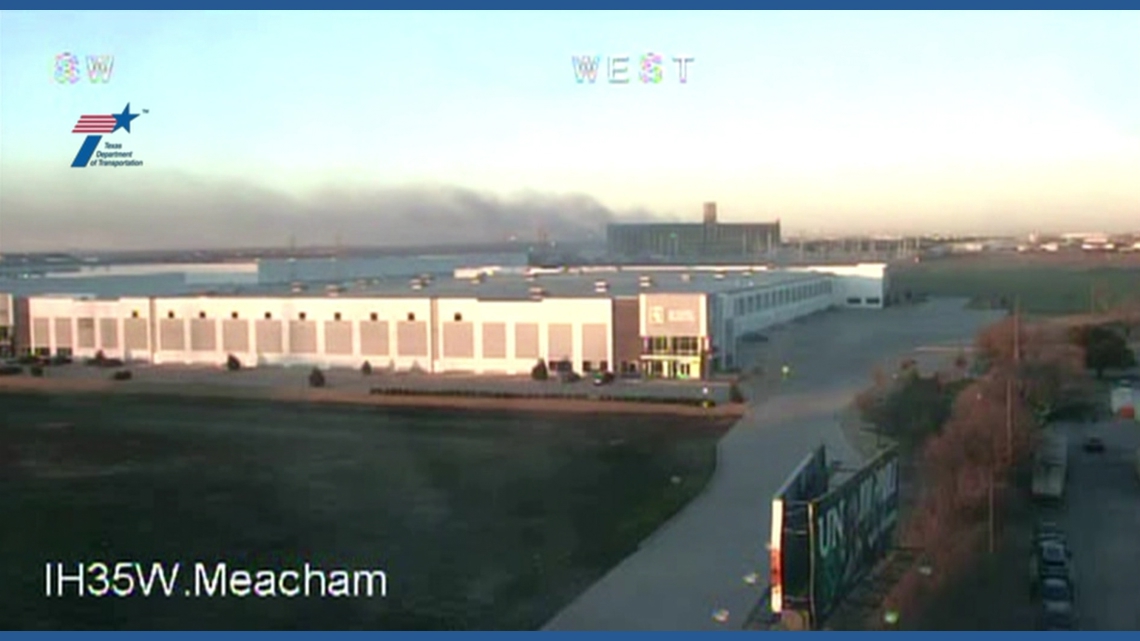 One firefighter injured during fire at recycling warehouse in Fort Worth, officials say