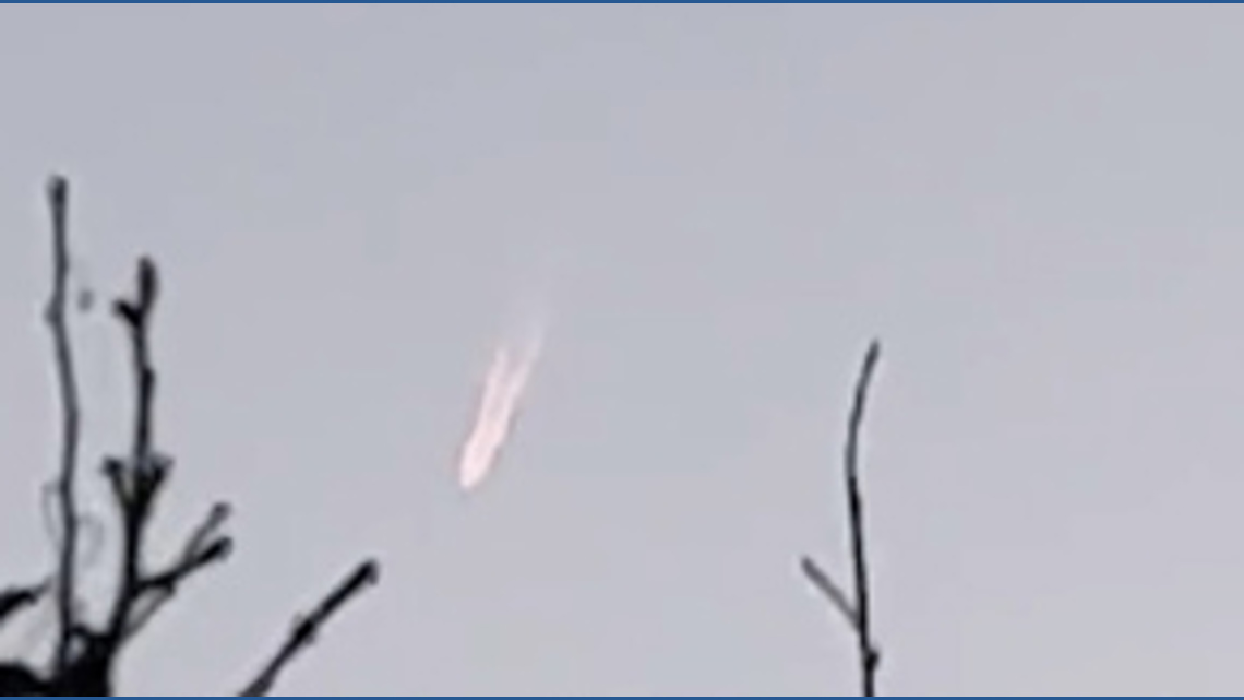 Satellites Fall Giant NASA satellite falling from Earth's atmosphere was caught on ...