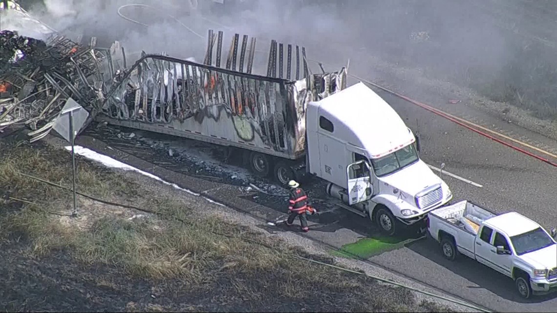 Multiple people dead following 2 crashes in Kaufman County | wfaa.com