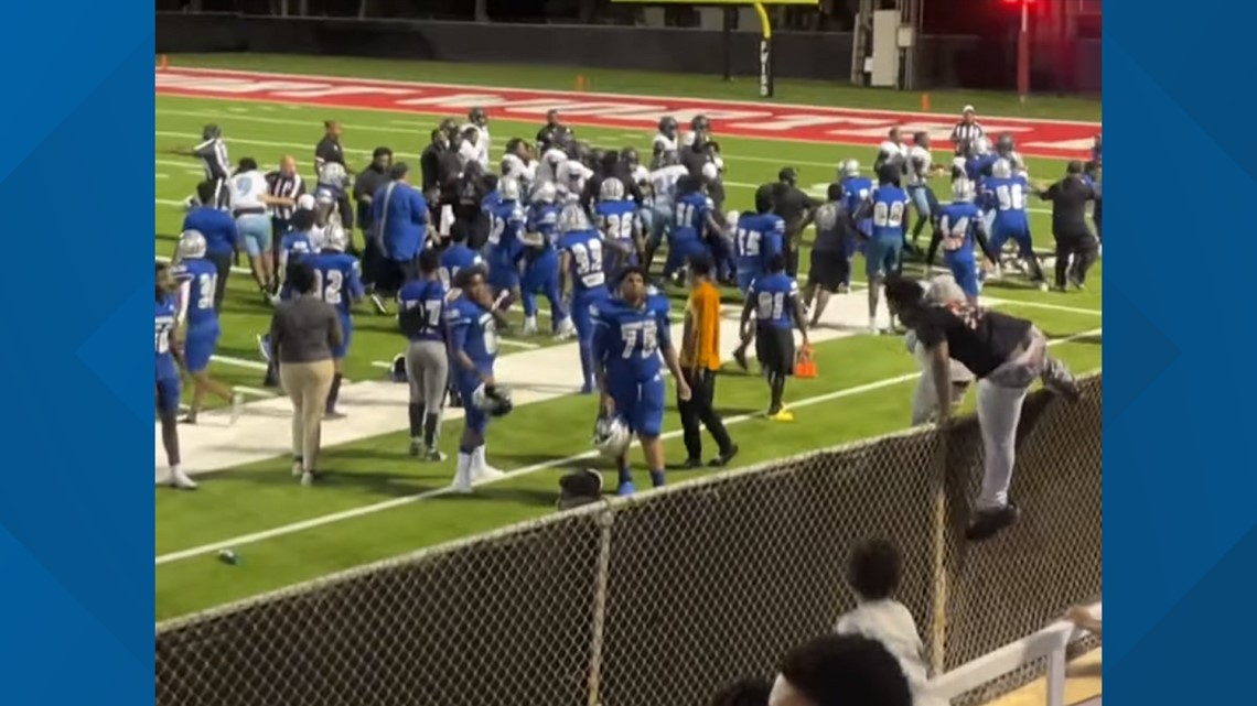 WATCH: Massive brawl erupts at bowl game played in Texas