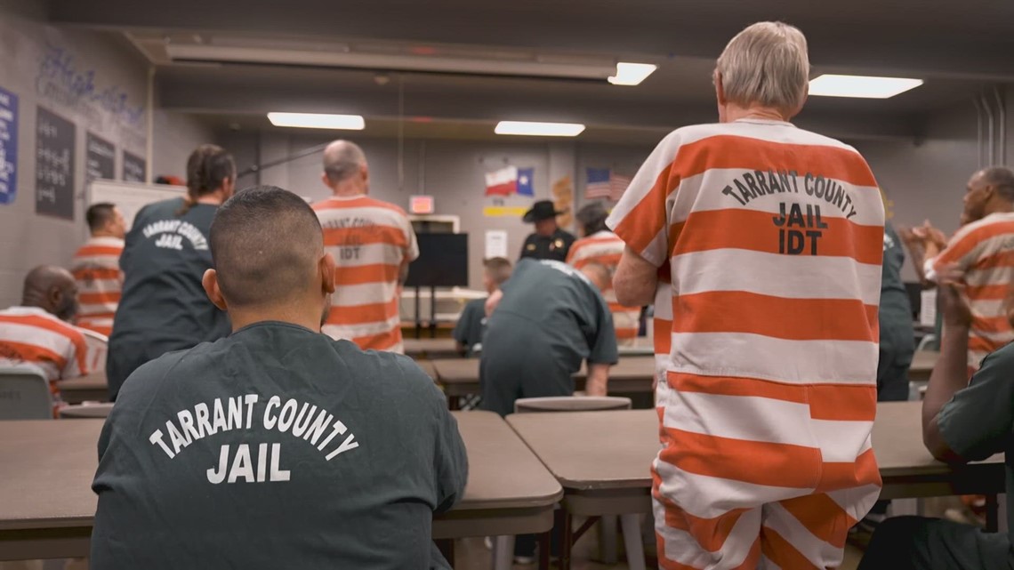 Tarrant County Inmates Graduate From Prison Reentry Program | Wfaa.com