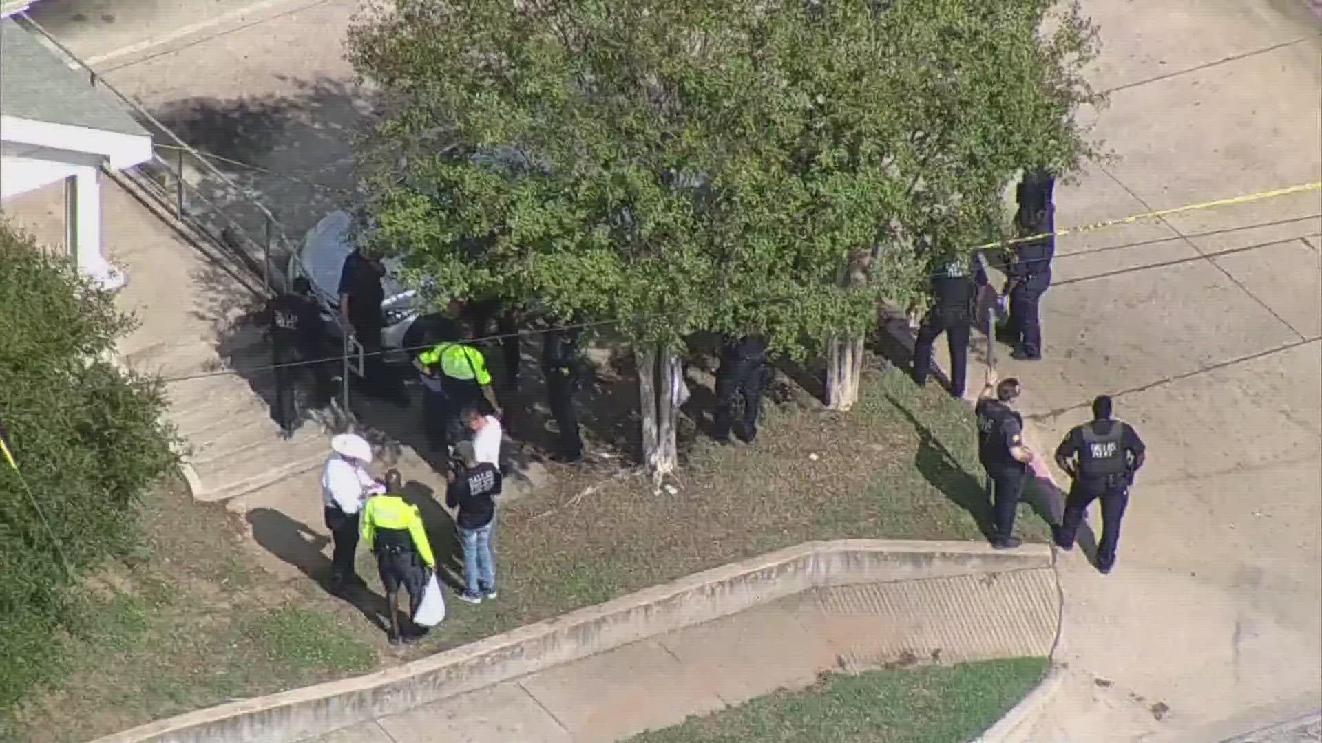 3 injured, 1 dead after shooting in South Dallas, sources confirm ...