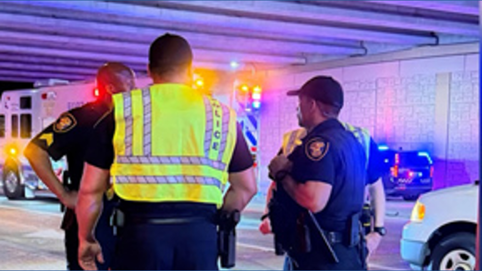 1 woman killed, 2 children injured in an overnight crash on I-35W ...