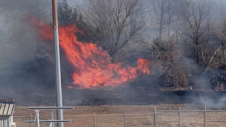 Some homes, businesses burned after grass fires sweep across multiple North Texas counties
