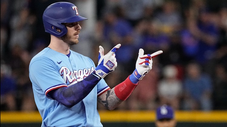 Rangers lose lead in ninth, split two-game set with Athletics