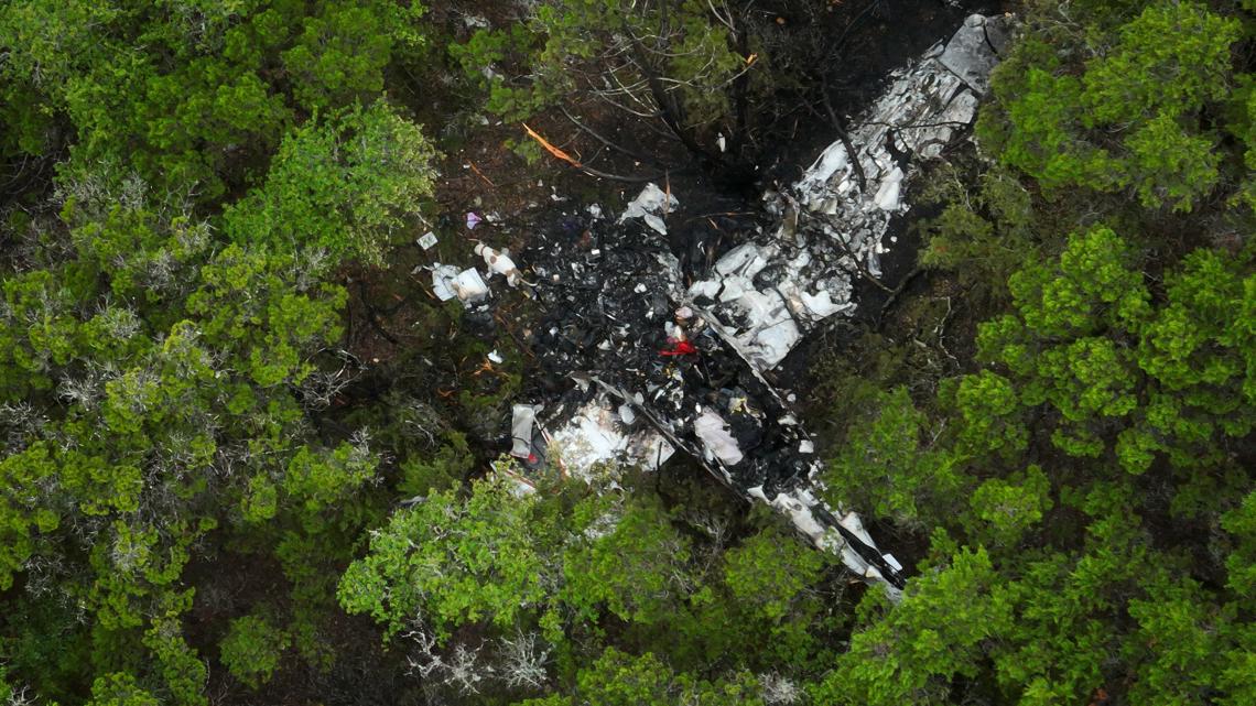 Plane carrying pickleball players crashes in Texas Hill Country, killing all 5 on board