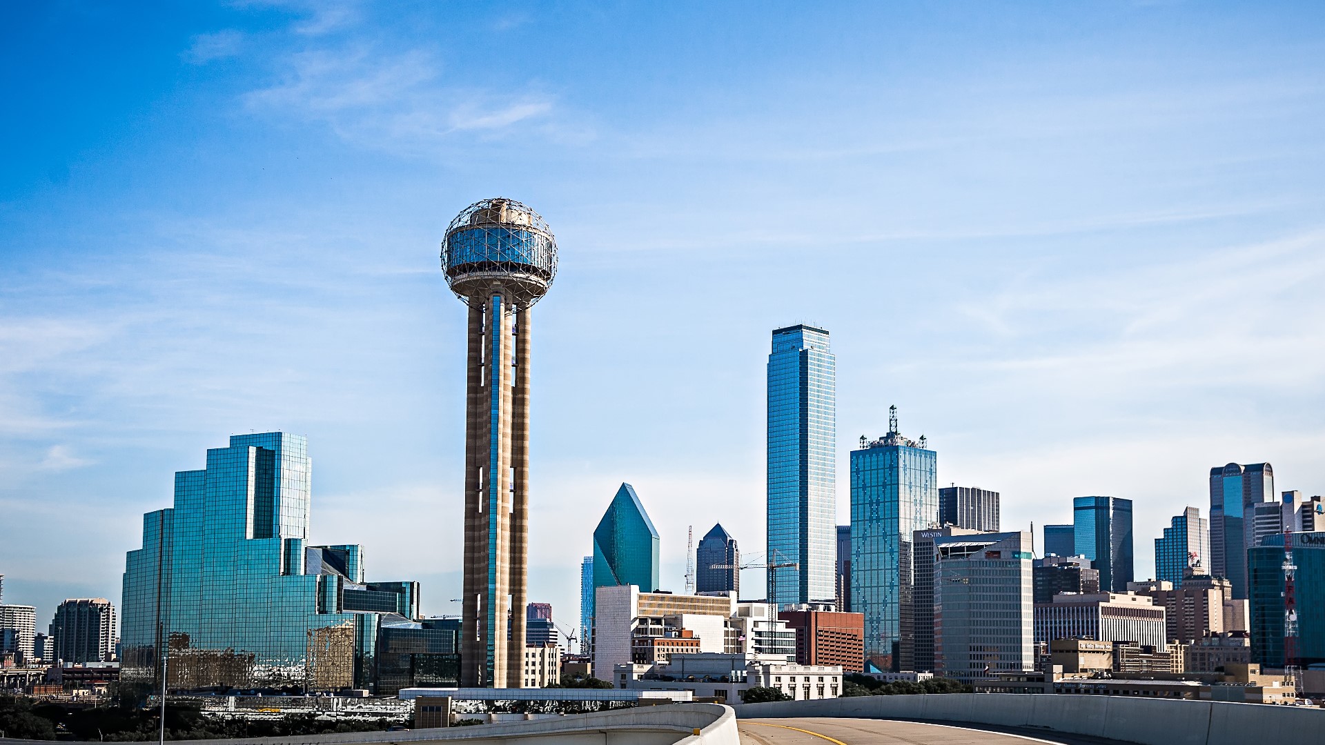 The study shows how many people moved in or out of the Lone Star State in 2021 and 2022.
