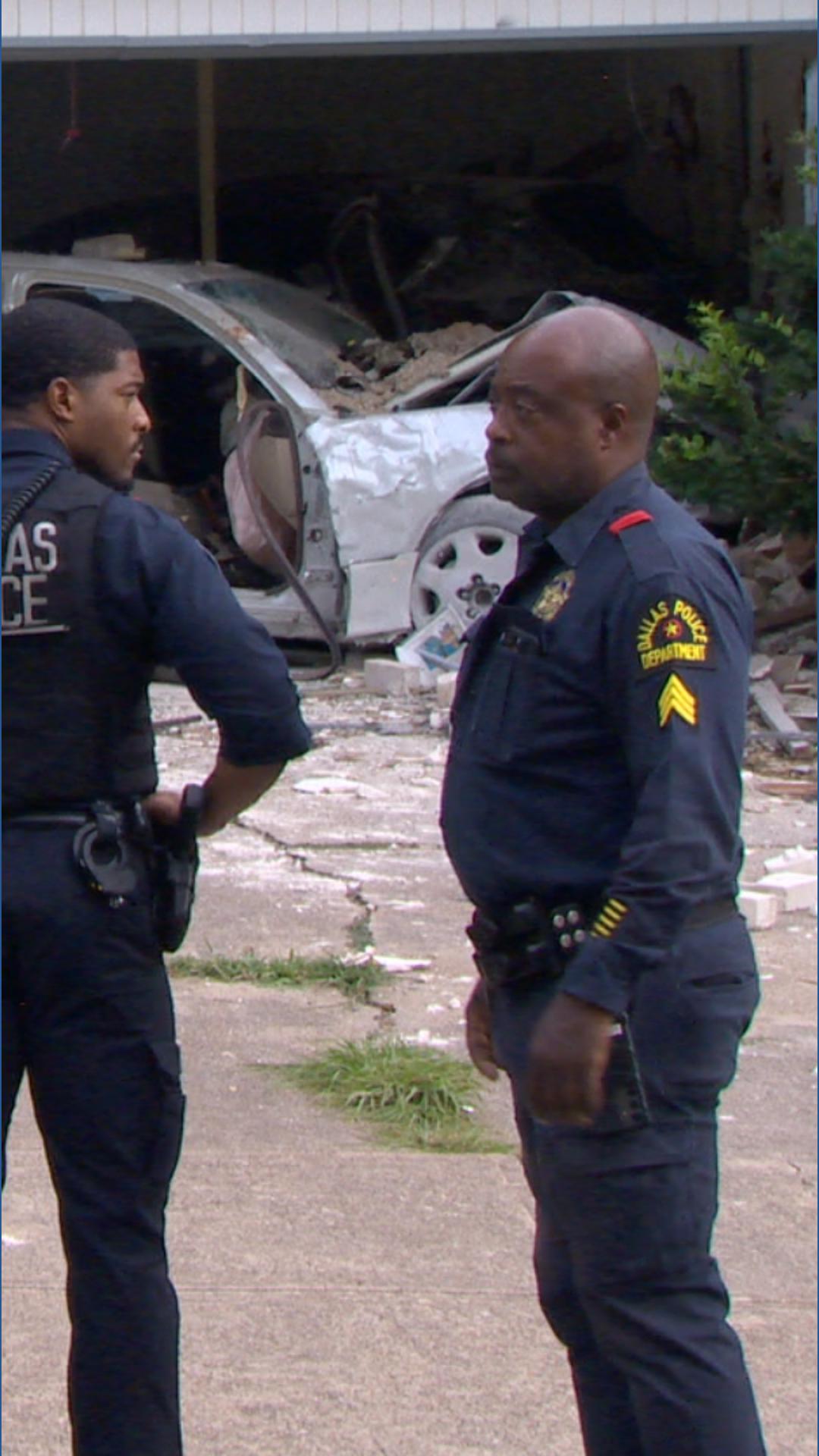 Car crashes into home in southern Dallas, killing one person, police ...