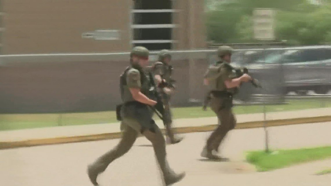 Uvalde, Texas School Shooting: How Long Was The Police Response? What ...