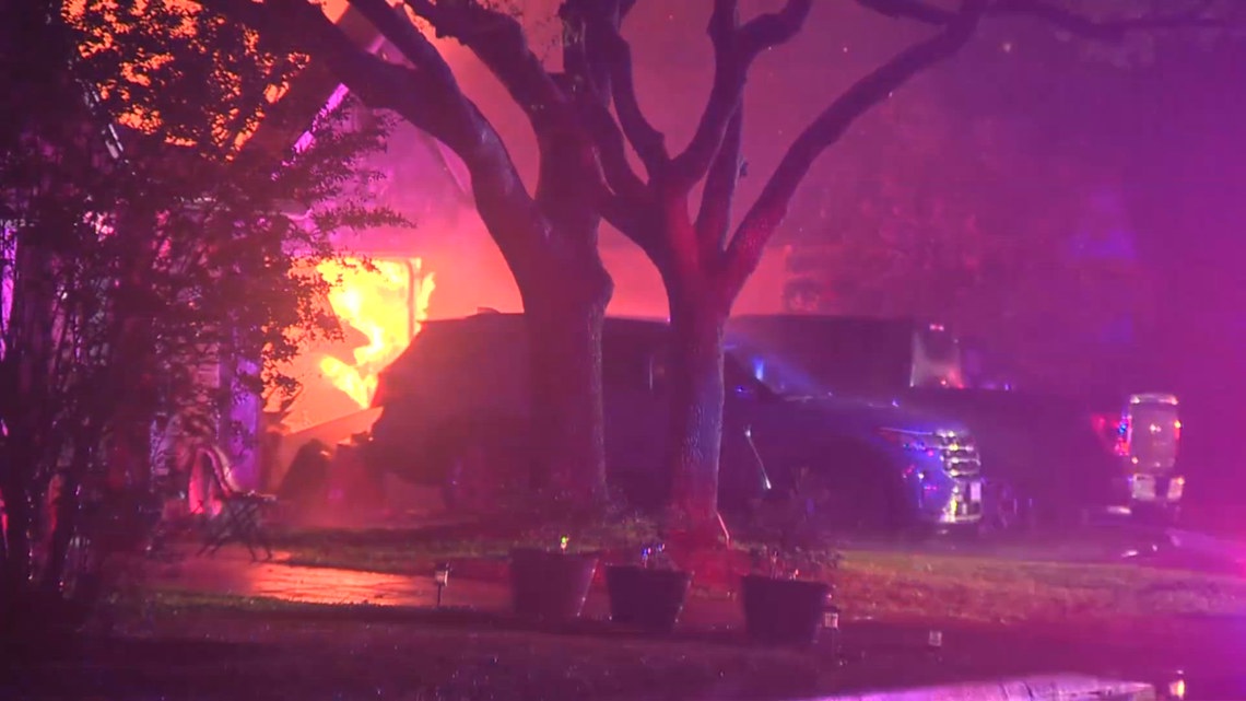 5 people critically injured after two homes explode in Texas | wfaa.com