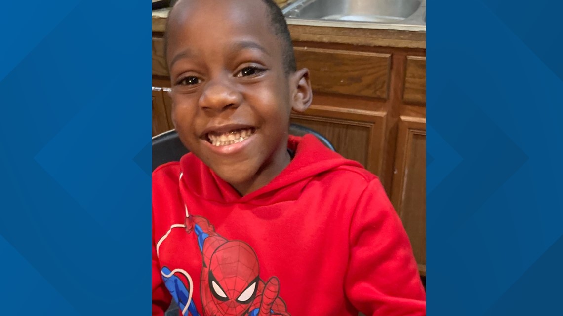 Dallas mom wants answers after son killed by stray bullet - Vimarsana News