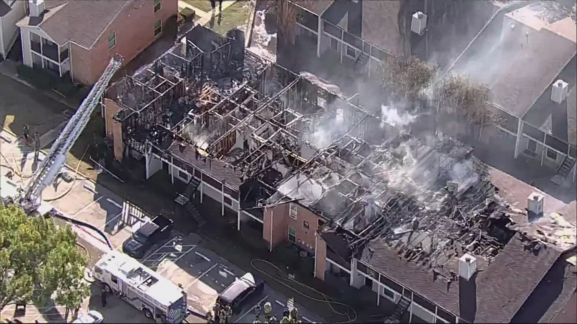 More than 40 displaced after apartment fire in Fort Worth, officials ...