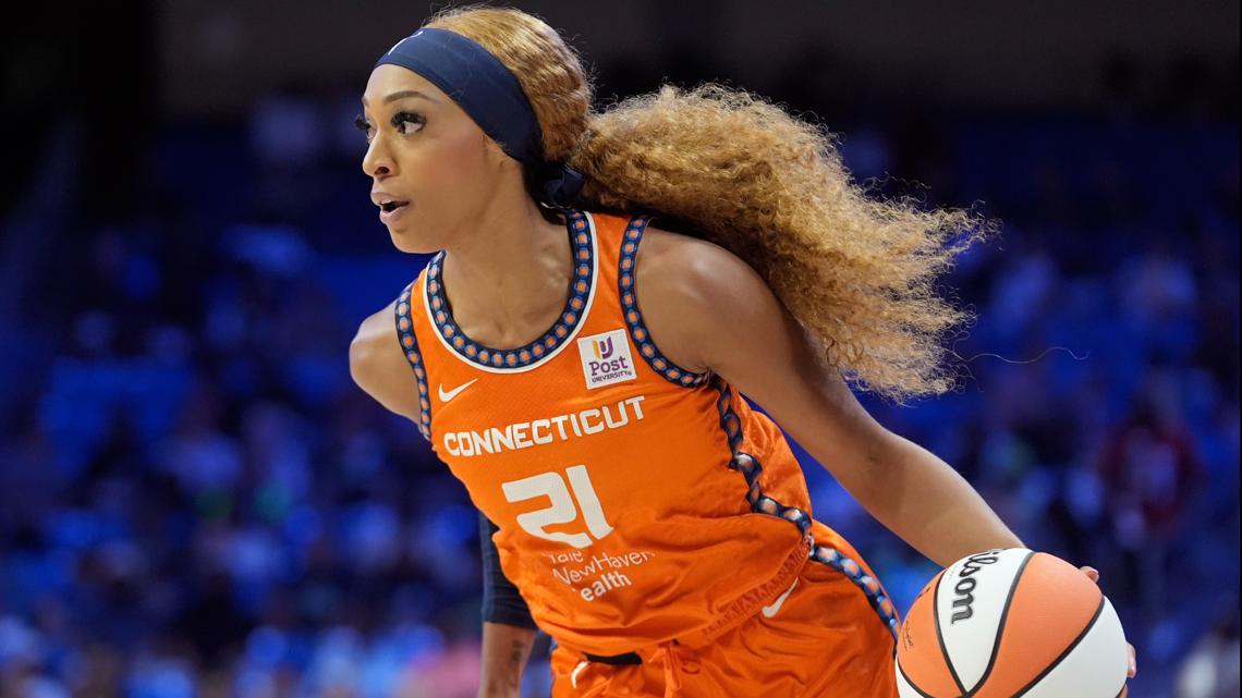 Dallas Wings trade for Sun's DiJonai Carrington: Report | wfaa.com