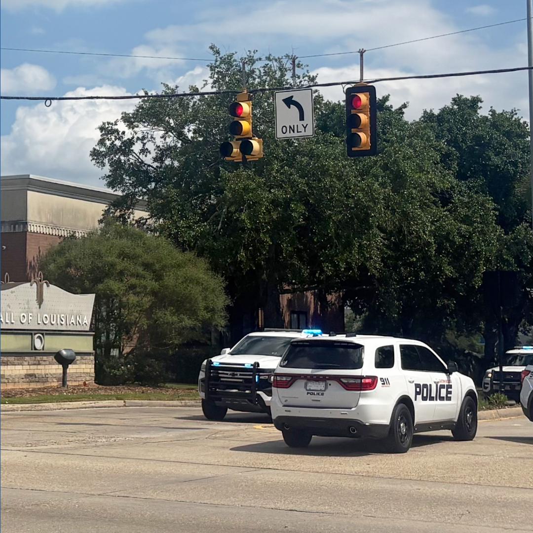 Louisiana governor says there's an active shooter at mall in Baton ...