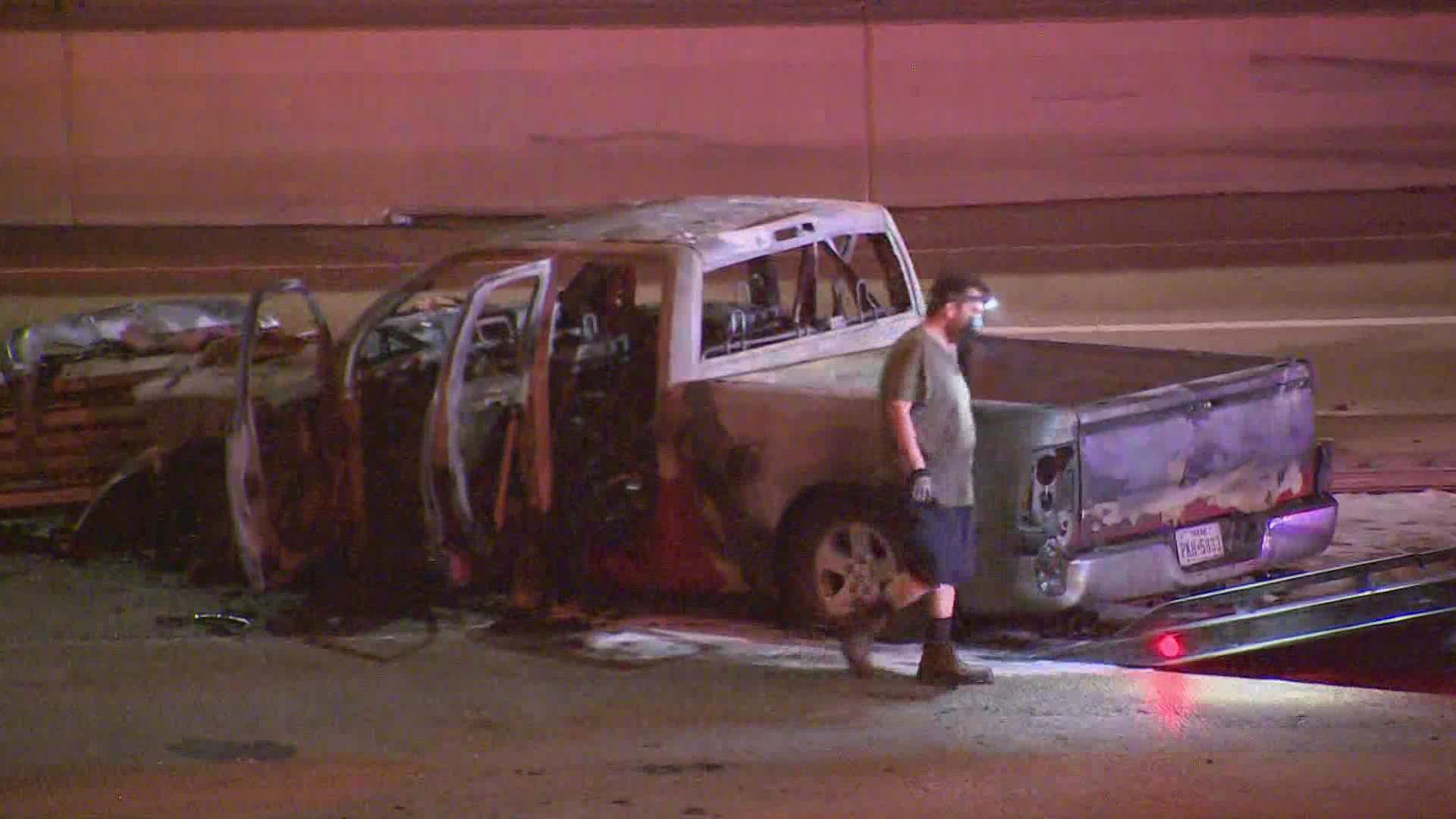 Multi Vehicle Crash Fire Shuts Down U S 75 In Dallas Early Monday