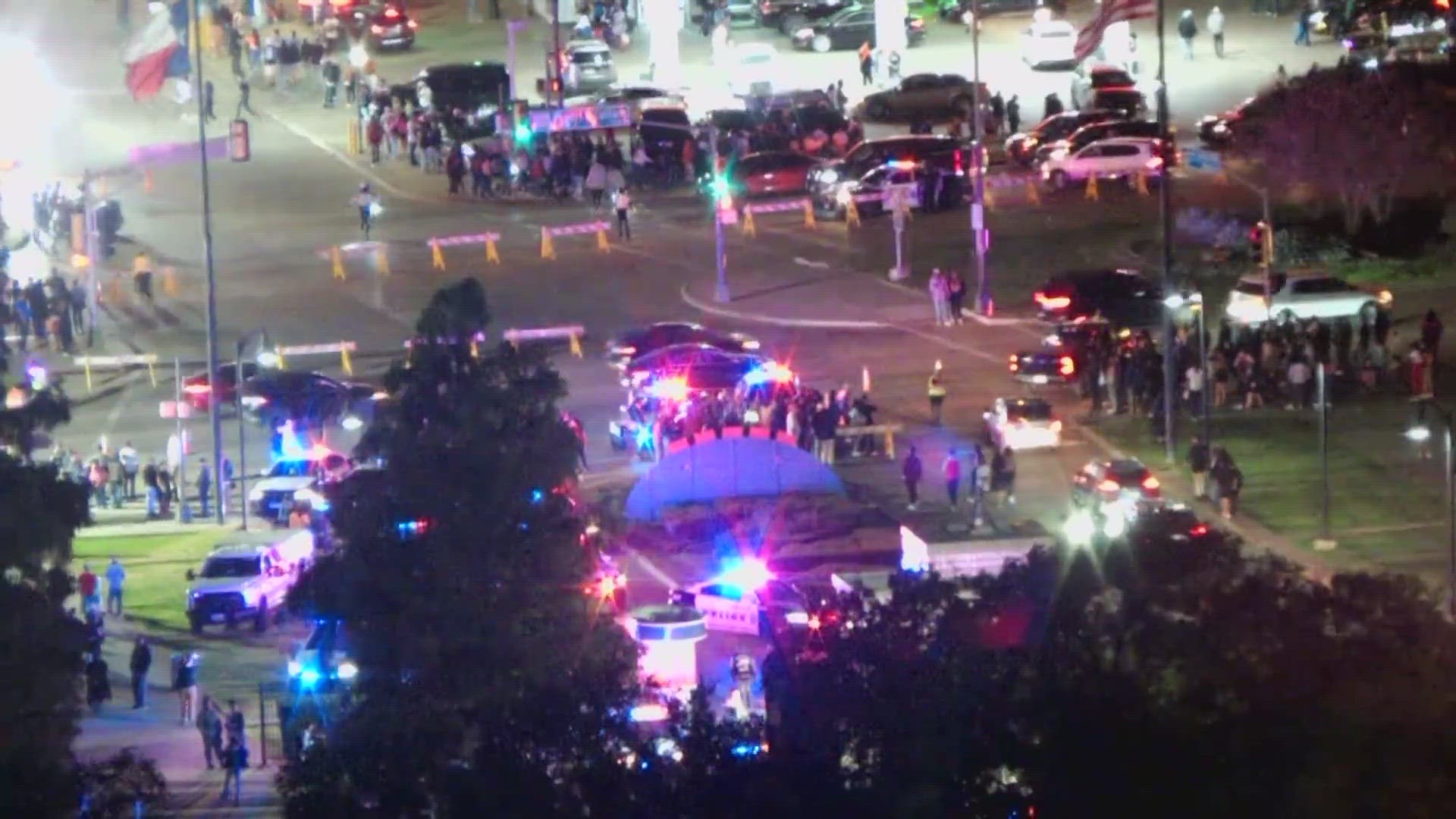 Police say fallen light caused report of shots fired at VA mall