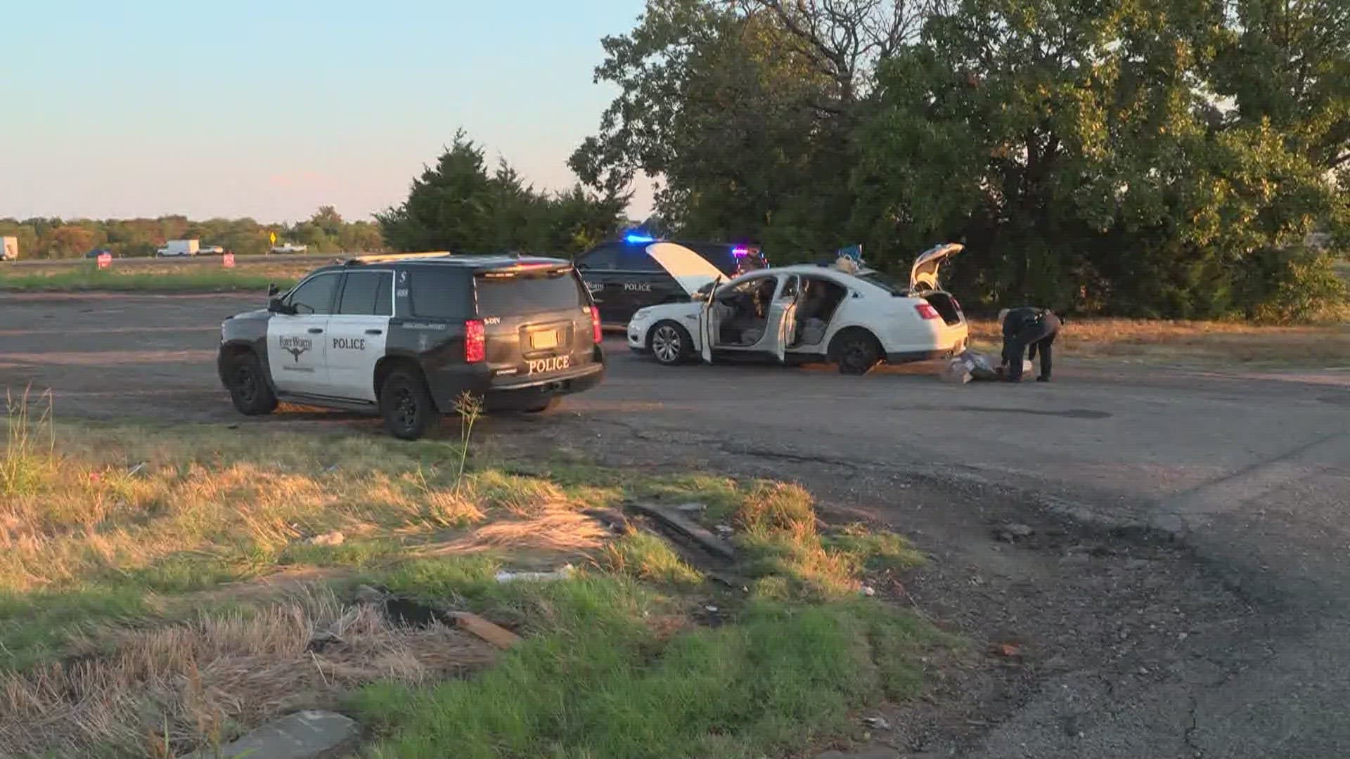 Fort Worth PD arrests burglary suspects after chase | wfaa.com