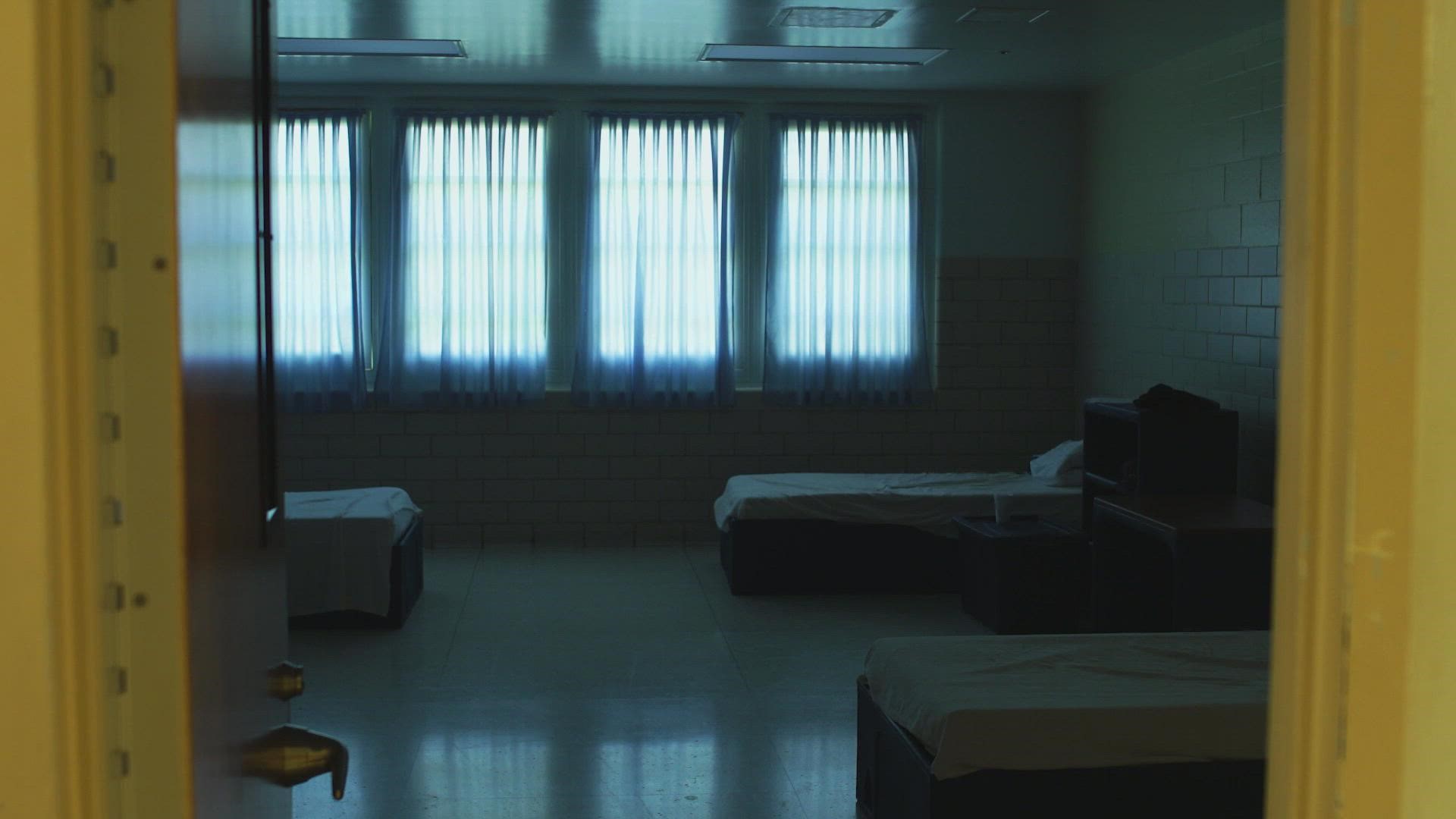 Hundreds of prisoners in the Dallas County jail are waiting more than two years for a bed in a state mental hospital.