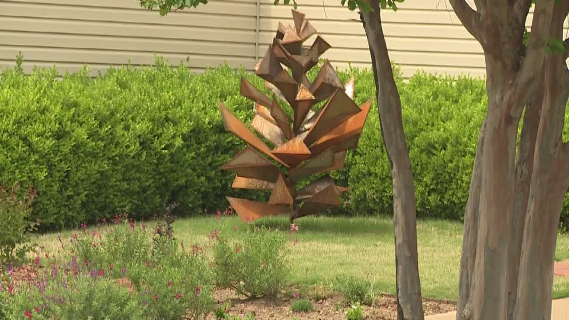 UNT students create sculptures for seniors