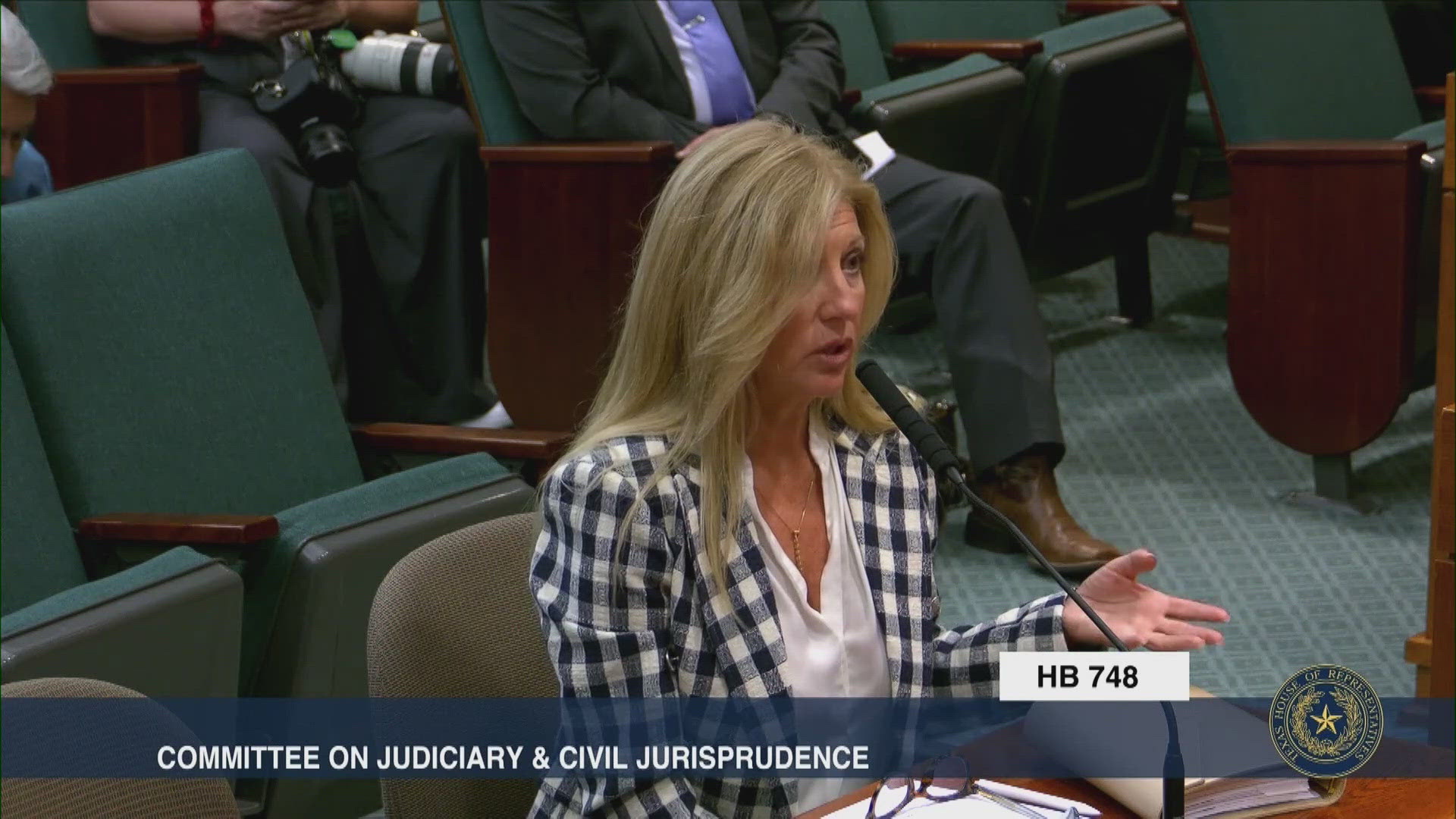 Robert Morris' accuser testified Wednesday before a Texas House committee in support of a bill that would make certain NDAs in child sex abuse cases void.