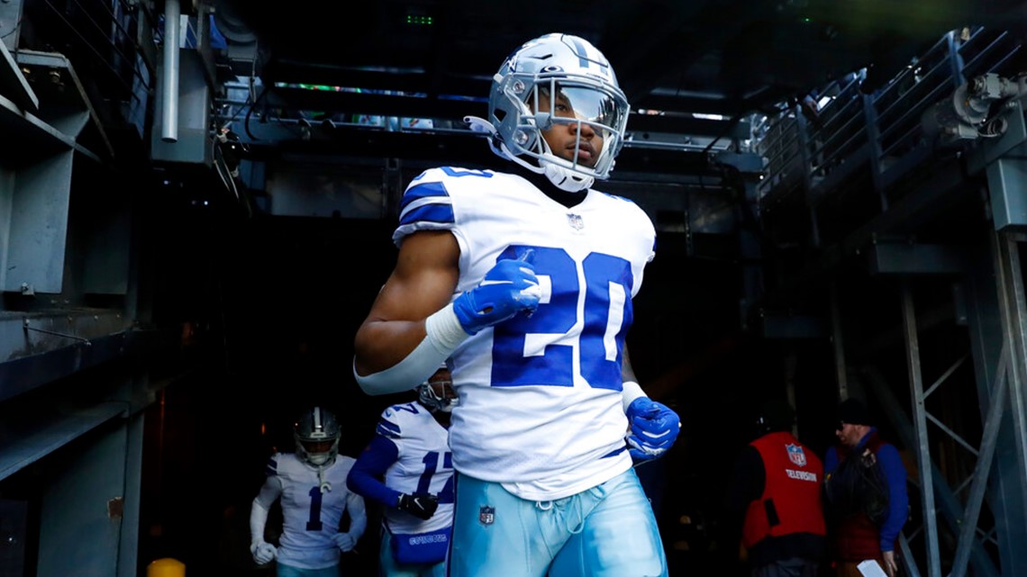 Jon Machota on X: Ezekiel Elliott wearing a new helmet